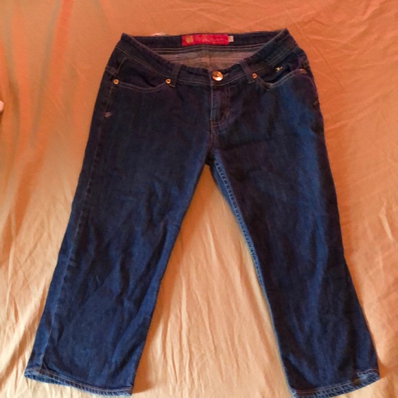 Apple Bottoms Denim - Dark blue apple bottom capris